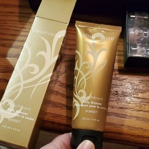 Younique beachfront body bronzer